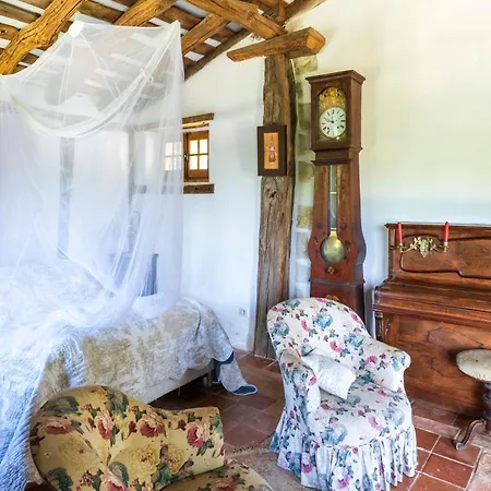 Dependance Avec Jacuzzi Ferienhaus *