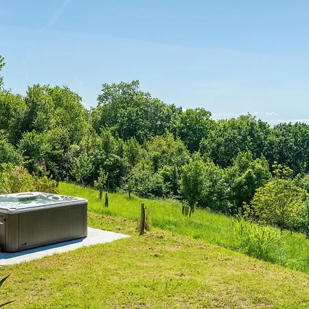 Prázdninový dům Dependance Avec Jacuzzi Arcangues